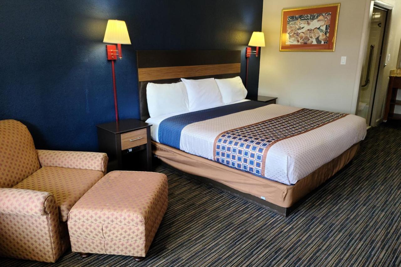 Travelodge By Wyndham Williamsburg Colonial Area Exterior photo