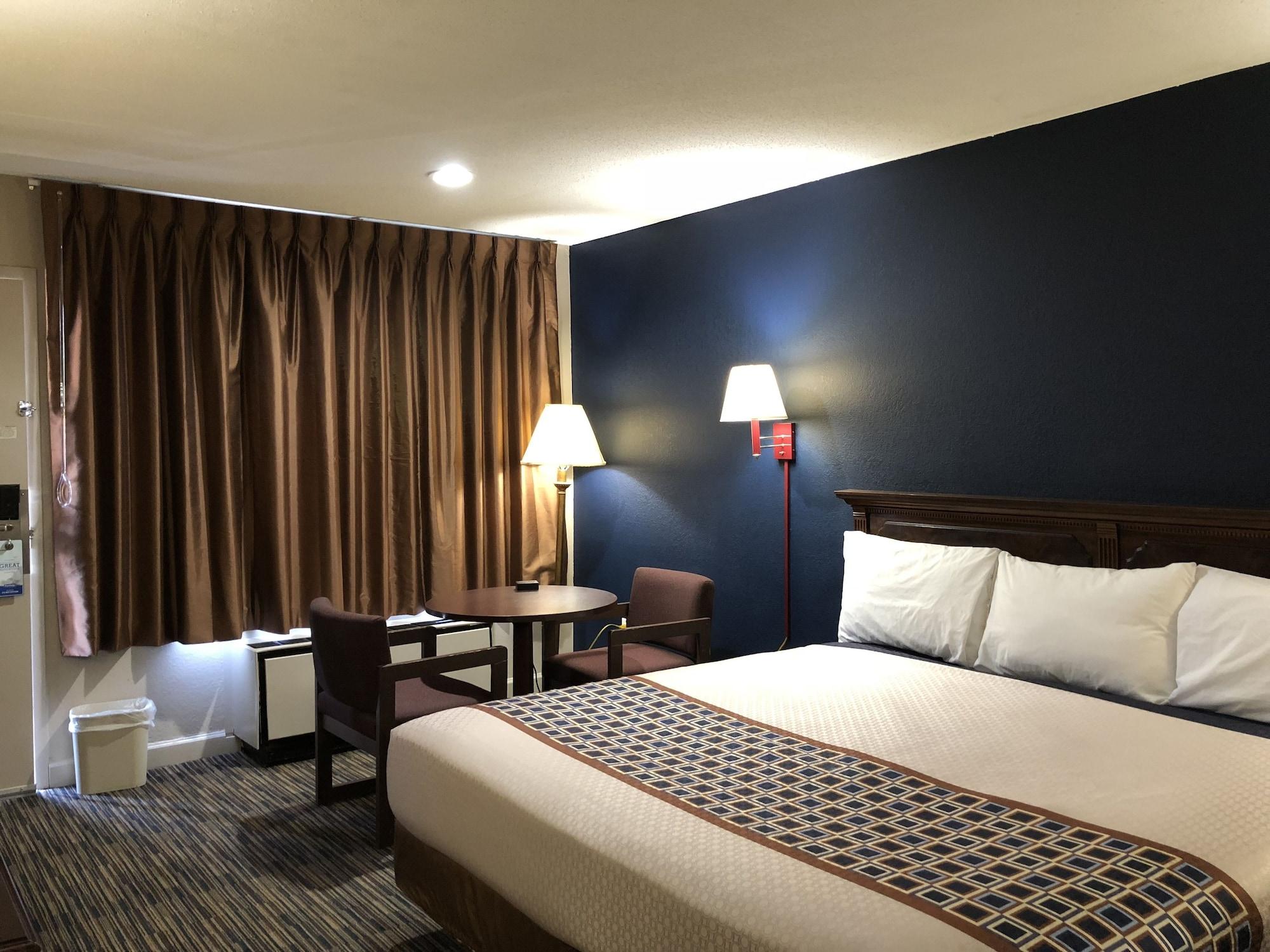 Travelodge By Wyndham Williamsburg Colonial Area Exterior photo