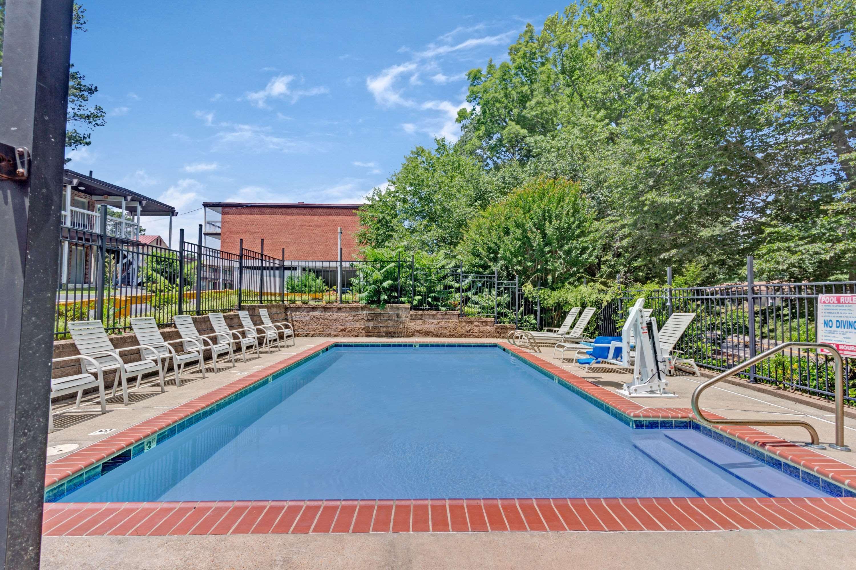 Travelodge By Wyndham Williamsburg Colonial Area Exterior photo